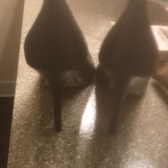 Platform Guess Heels - Picture 3 of 4